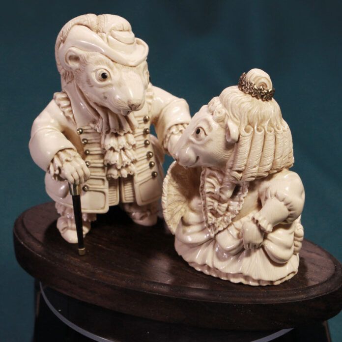 композиция резных скульптур из бивня мамонта