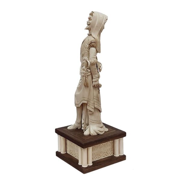 резная скульптура из бивня мамонта Мефистофель и Маргарита
